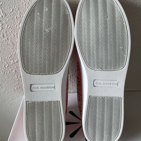 NIB Isaac Mizrahi Live Pink Perforated Tamara Sneakers Sizes 6, 8.5, and 9M - Picture 8 of 11